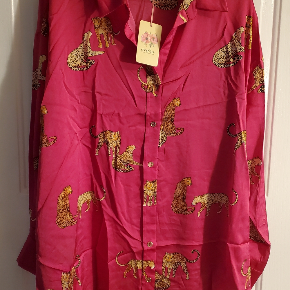 entro Fuchsia Pink Button-Up Blouse with Gold Leopard Print